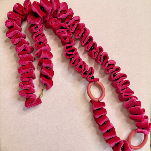 Catena velluto pieghe